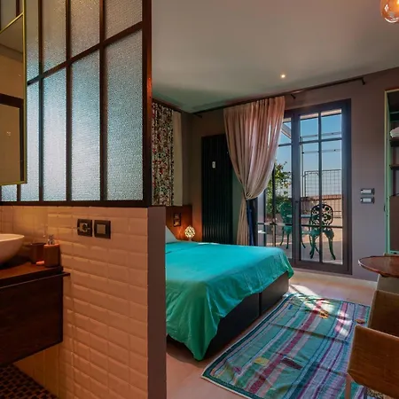 Skyline 1/7 Bed & Breakfast