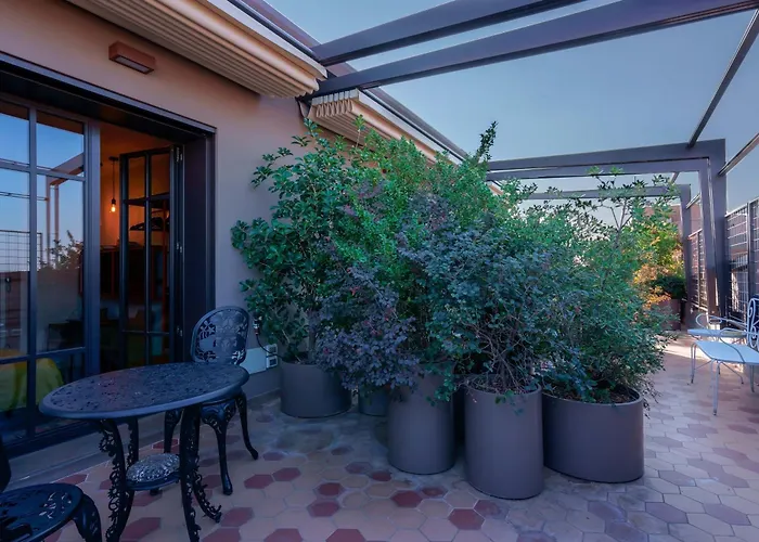 Skyline 1/7 Bed & Breakfast 4*