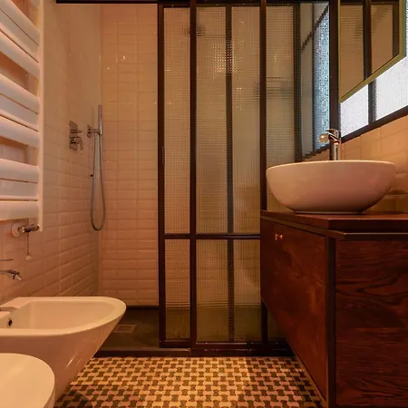 לינה וארוחת בוקר Skyline 1/7 4*