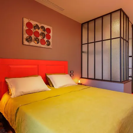 לינה וארוחת בוקר Skyline 1/7