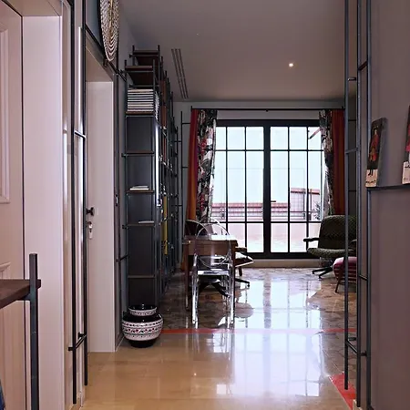 Skyline 1/7 4* בולוניה