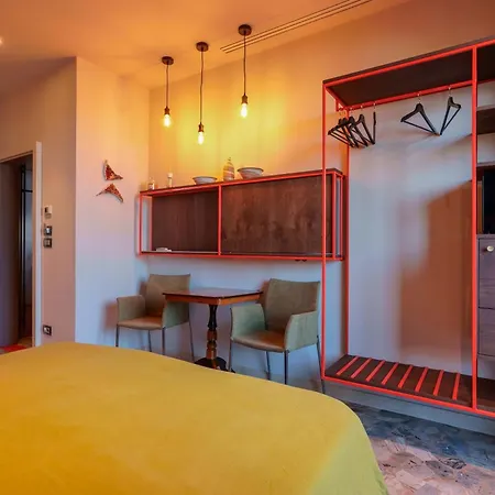 Skyline 1/7 Bed & Breakfast