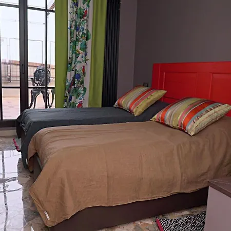 Skyline 1/7 Bed & Breakfast